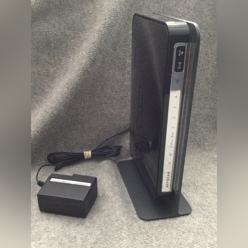 Netgear N750 Wireless Dual Band Gigabit Router Model WNDR4300 No instructions